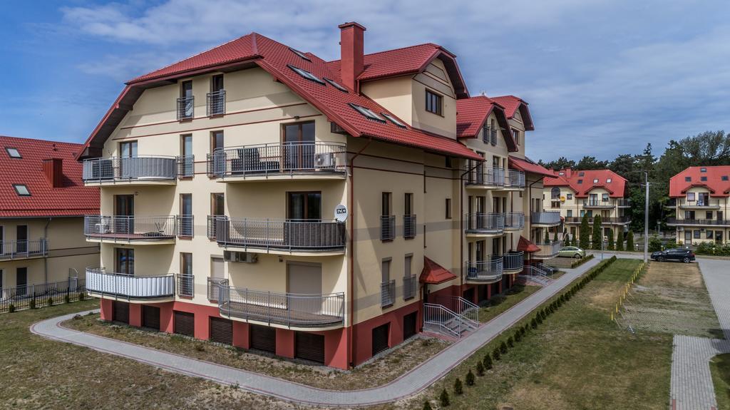 Na Fali Apartament W Karwi Karwia Exteriör bild